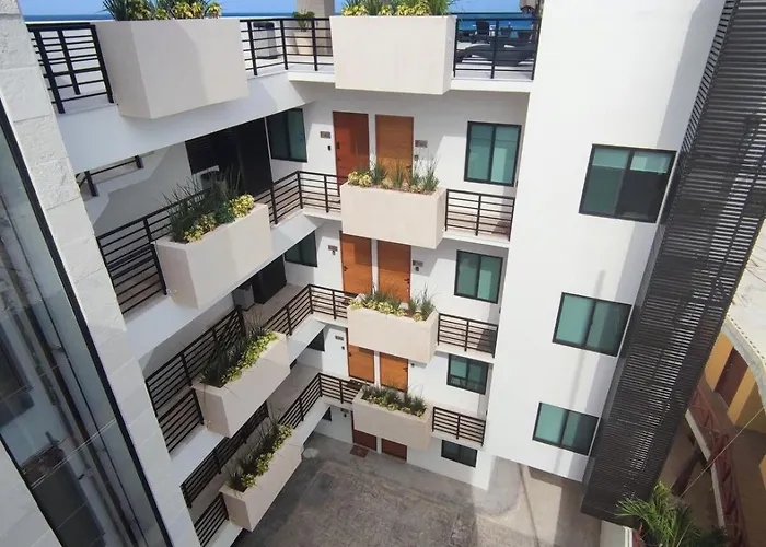 Amazing New Comfy Steps From The Puerto Morelos